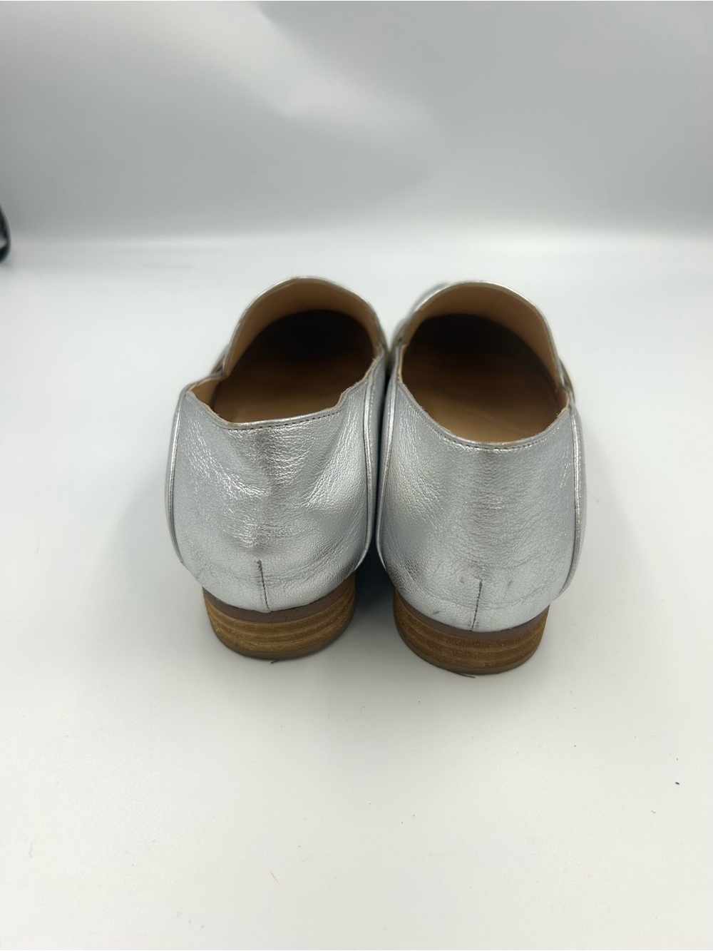 ⁠Clarks Silver Metallic Leather Cushion Plus Penny Loafers Size 7.5⁠ - Picture 7 of 14